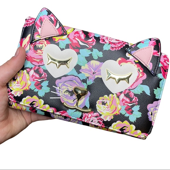 Betsy Johnson Kitsch Cat Floral Print Crossbody Chain Purse - Picture 3 of 9